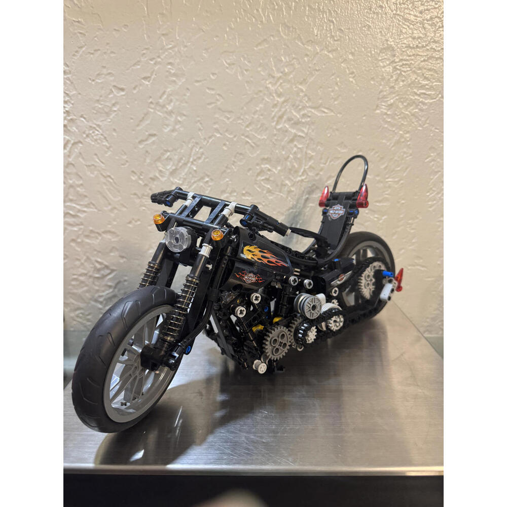 Harley-Davidson Knuckle chopper motorcycle building kit. already built